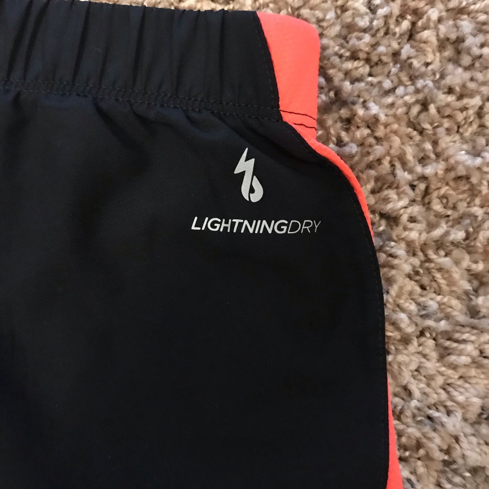 Athletic shorts - Picture 5 of 13